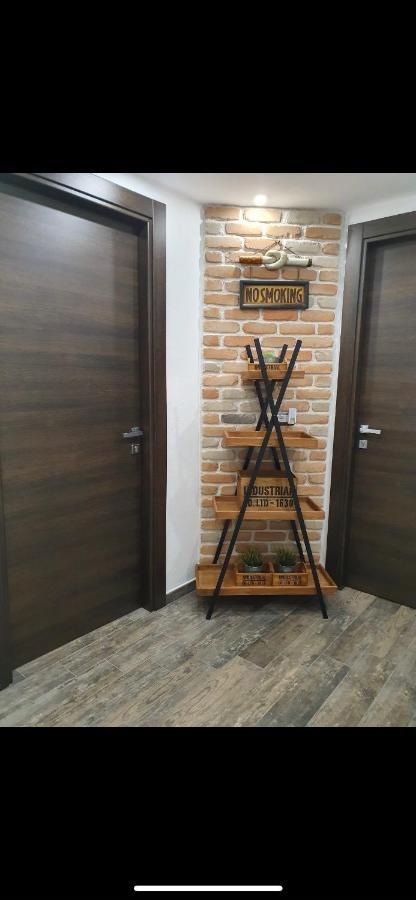 Loft Bed & Breakfast Боза Екстериор снимка